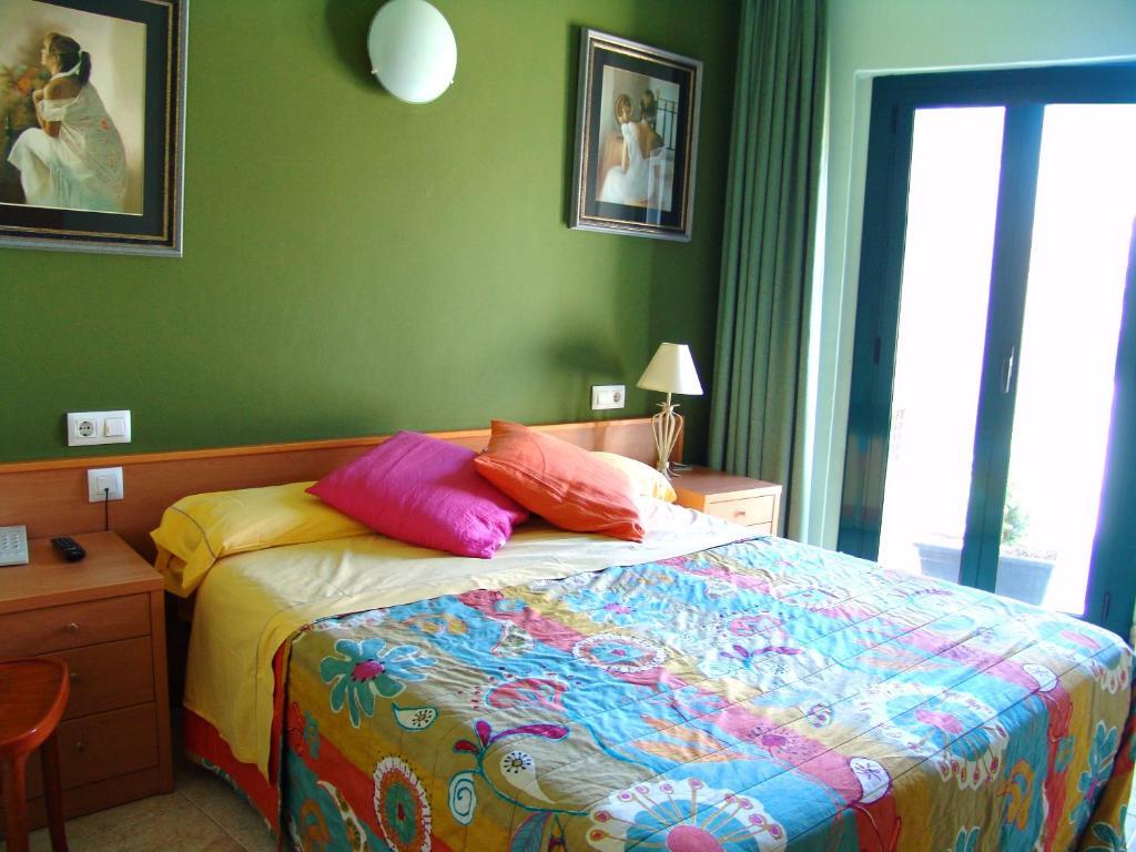 Hotel Pinxo Santa Coloma De Farners Oda fotoğraf