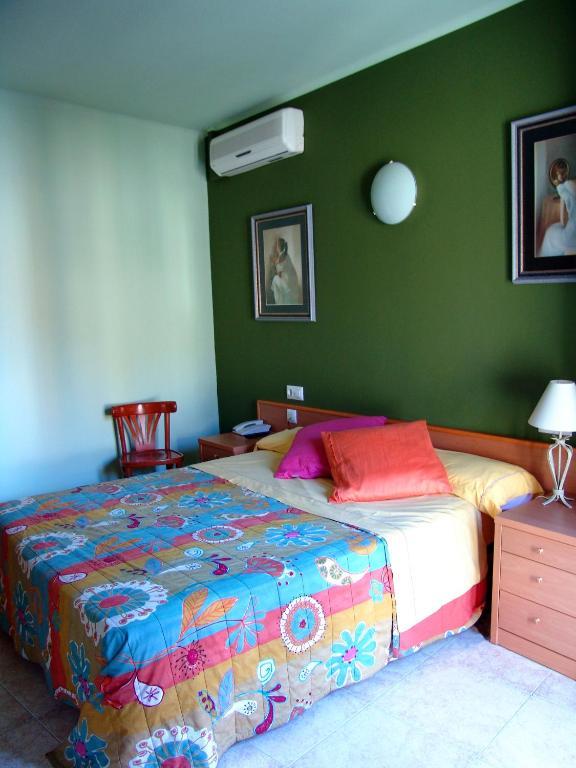 Hotel Pinxo Santa Coloma De Farners Oda fotoğraf